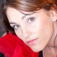 Amy Jo Johnson Nude