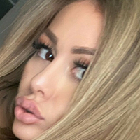 Ariana Lively Nude
