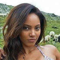 Ariel Meredith Nude