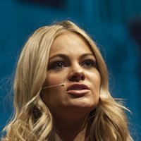 Caitlin Crosby Nude