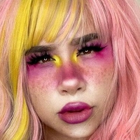 Catculate Nude