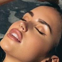 Claudia Tihan Nude