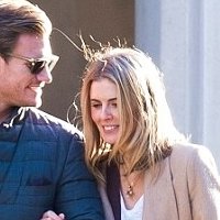 Donna Air Nude