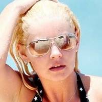 Elisha Cuthbert Nude