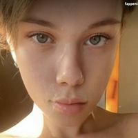 ellabob Nude