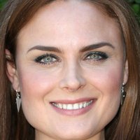 Emily Deschanel Nude