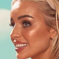 Julia Cavanagh Nude