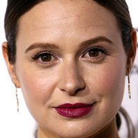 Katie Lowes Nude