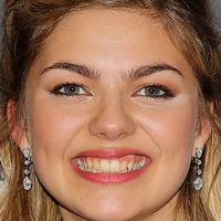 Louane Emera Nude