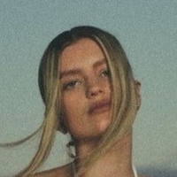 Mia Healey Nude