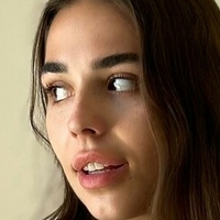 milancheek Nude