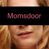 momsdoor Nude