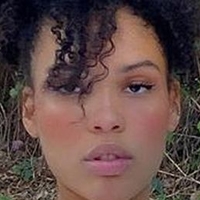 Nara Aziza Nude