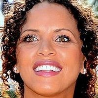 Noémie Lenoir Nude