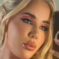 Savannah Bond Nude