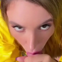 Scarlet Benz Nude