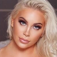 Tara Tabitha Nude
