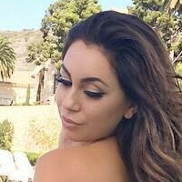 Uldouz Nude