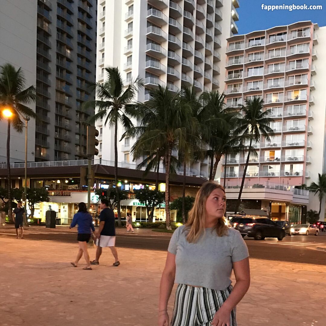 chynna / chynnaclair Nude, OnlyFans Leaks, Fappening - FappeningBook