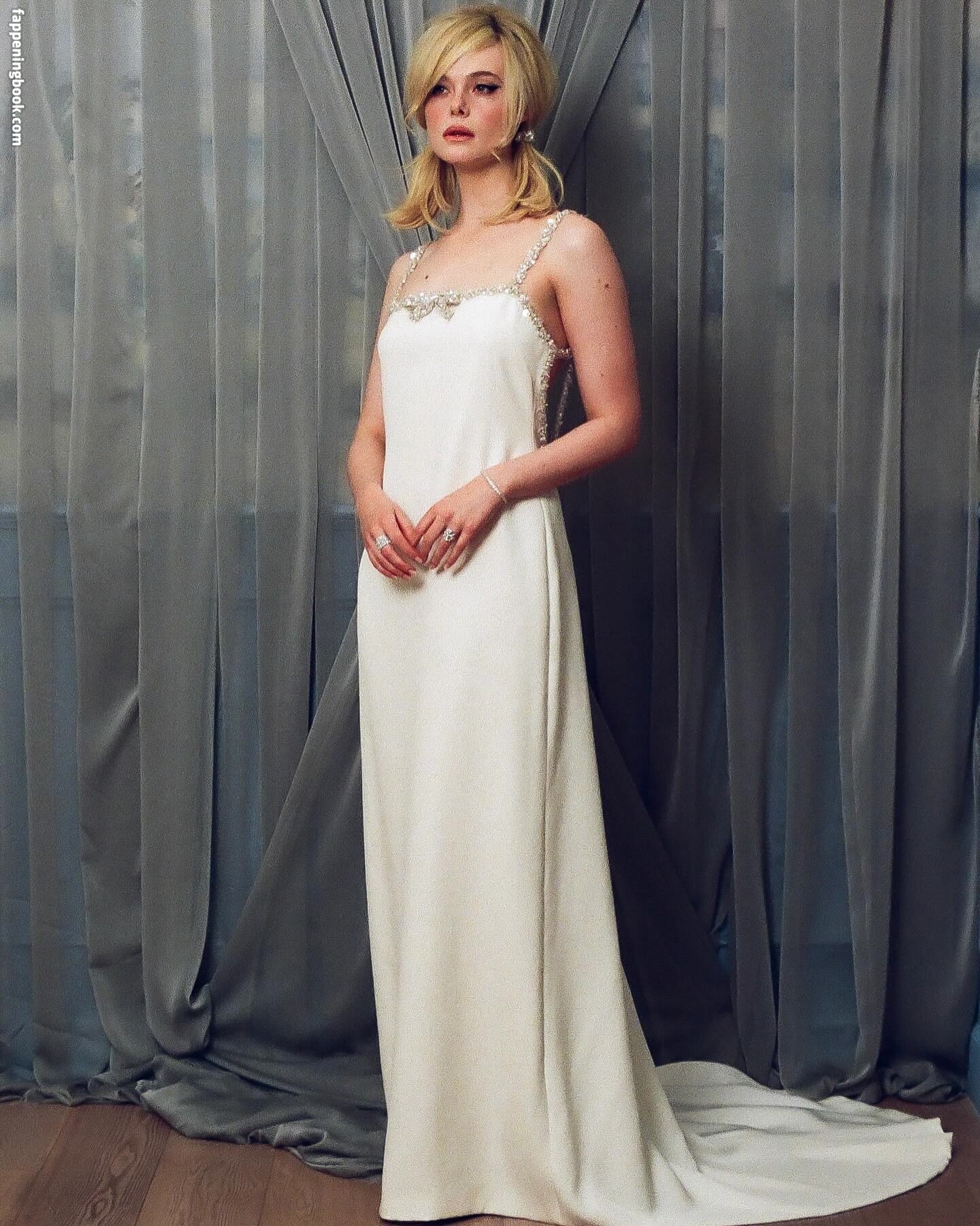 Elle Fanning / ellefanning Nude, OnlyFans Leaks, Fappening - FappeningBook